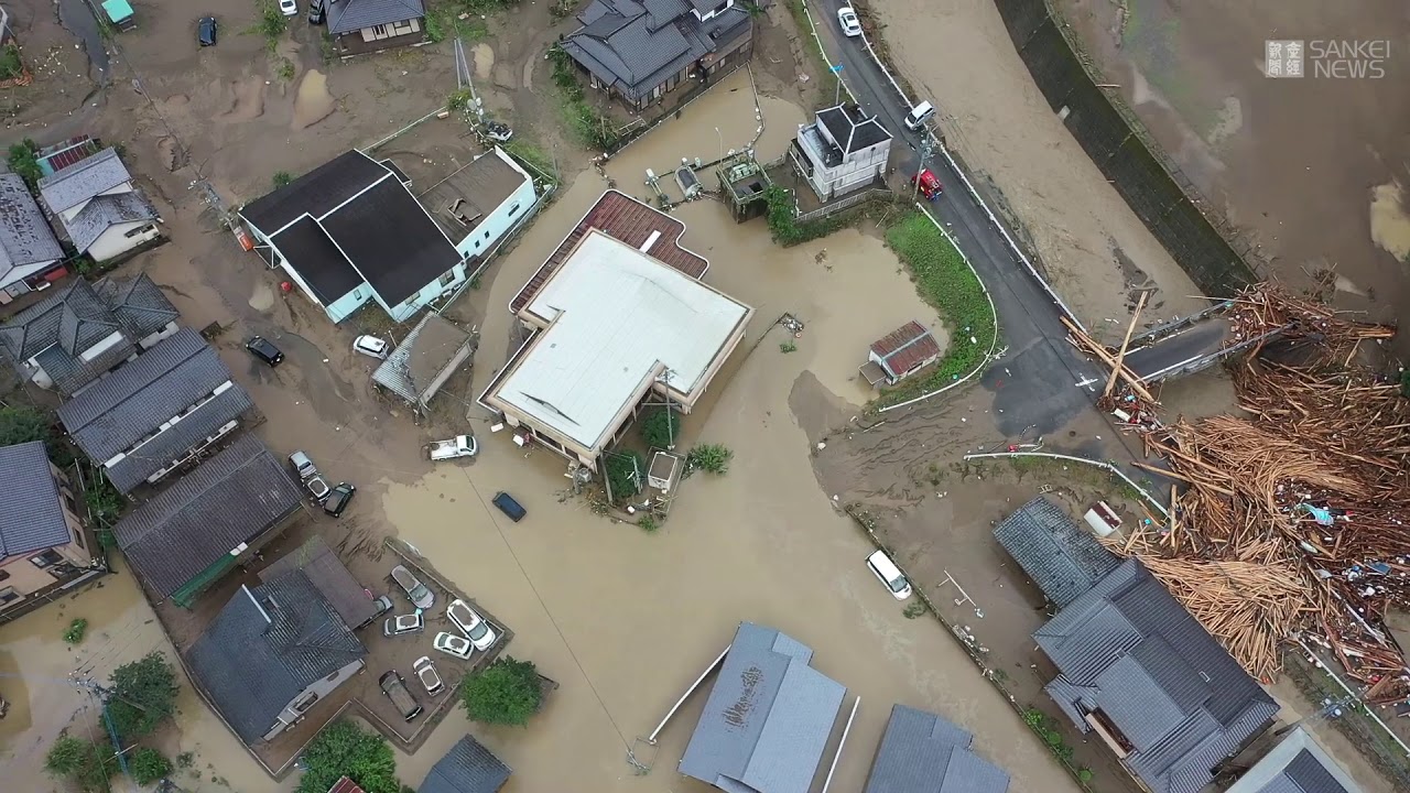 熊本豪雨　濁流が流れ込んだ球磨村神瀬（ドローン撮影）