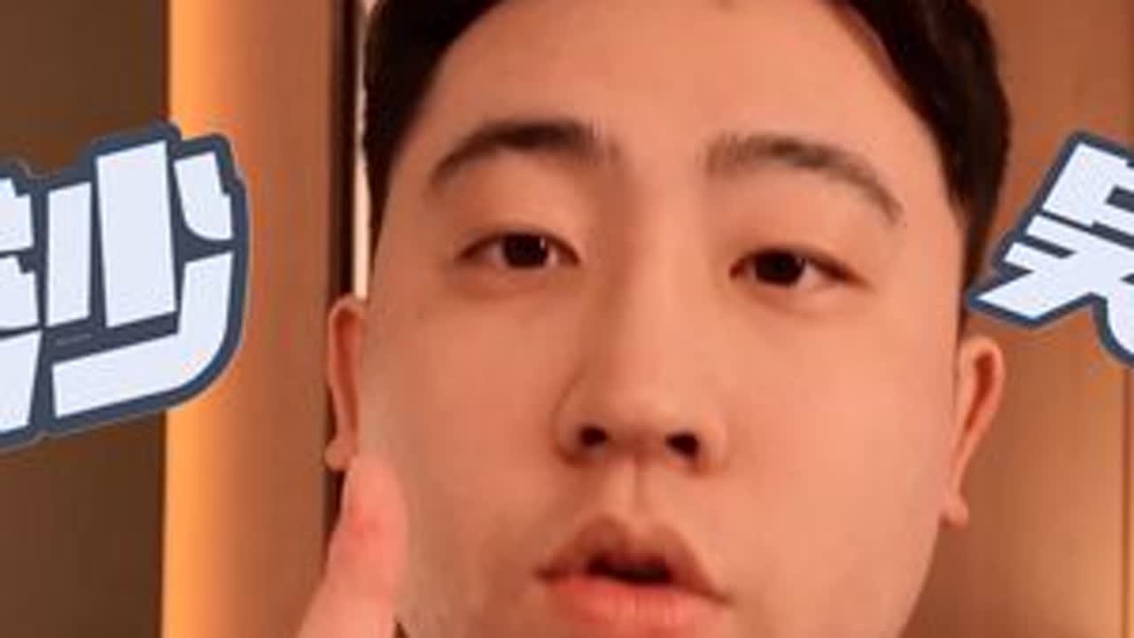 知道为啥这么早发视频吗 因为在吃早饭