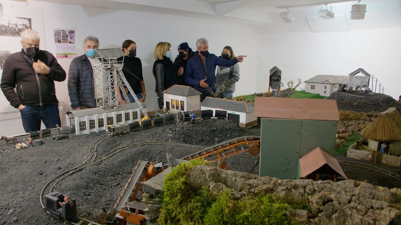 El Belén Artesano de Fabero es un referente en el Bierzo y visita obligada en Navidad