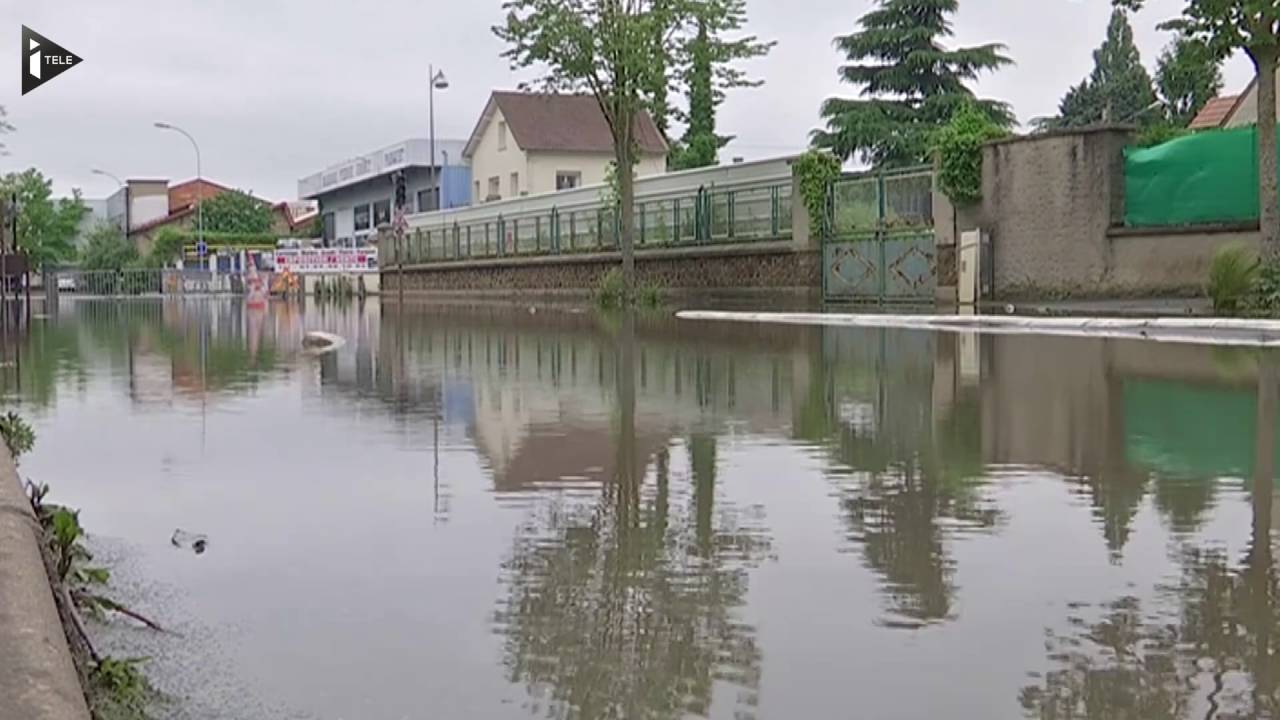 A Longjumeau, les habitants démunis devant l'ampleur des inondations