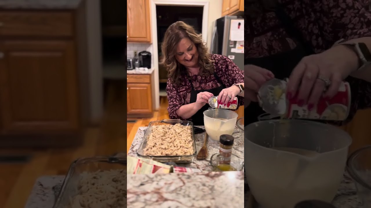 One Pan Chicken & Stuffing Casserole 🥘