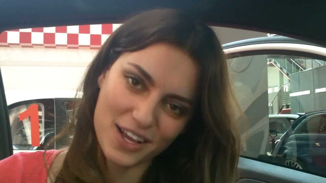 Catrinel Menghia thanks the 200.000 Abarth fans on Facebook