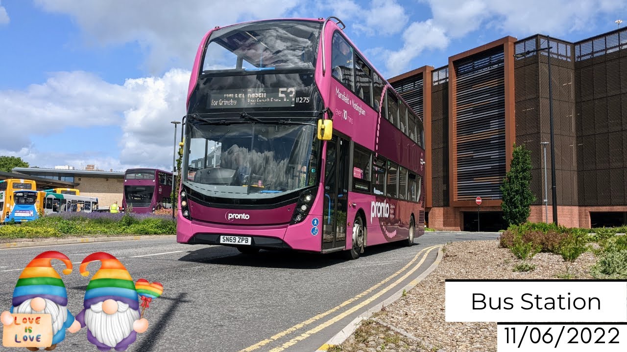 Buses at Lincoln Central (11/06/2022)