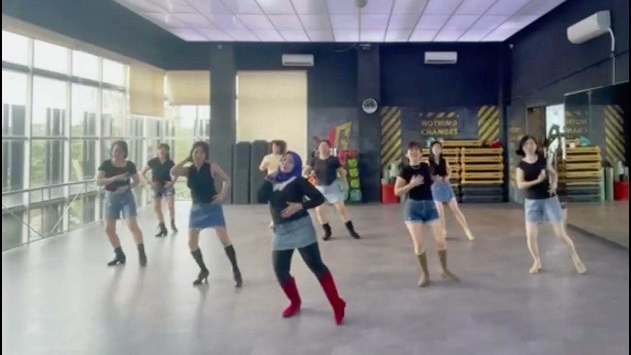 𝙏𝙪𝙧𝙣 𝙄𝙩 𝙐𝙥 𝙇𝙞𝙣𝙚 𝘿𝙖𝙣𝙘𝙚 𝘿𝙚𝙢𝙤 𝙗𝙮 𝙇𝙤𝙧𝙖 & 𝘿'𝙑𝙞𝙯𝙩𝙖 𝙈𝙪𝙩𝙞𝙖𝙧𝙖