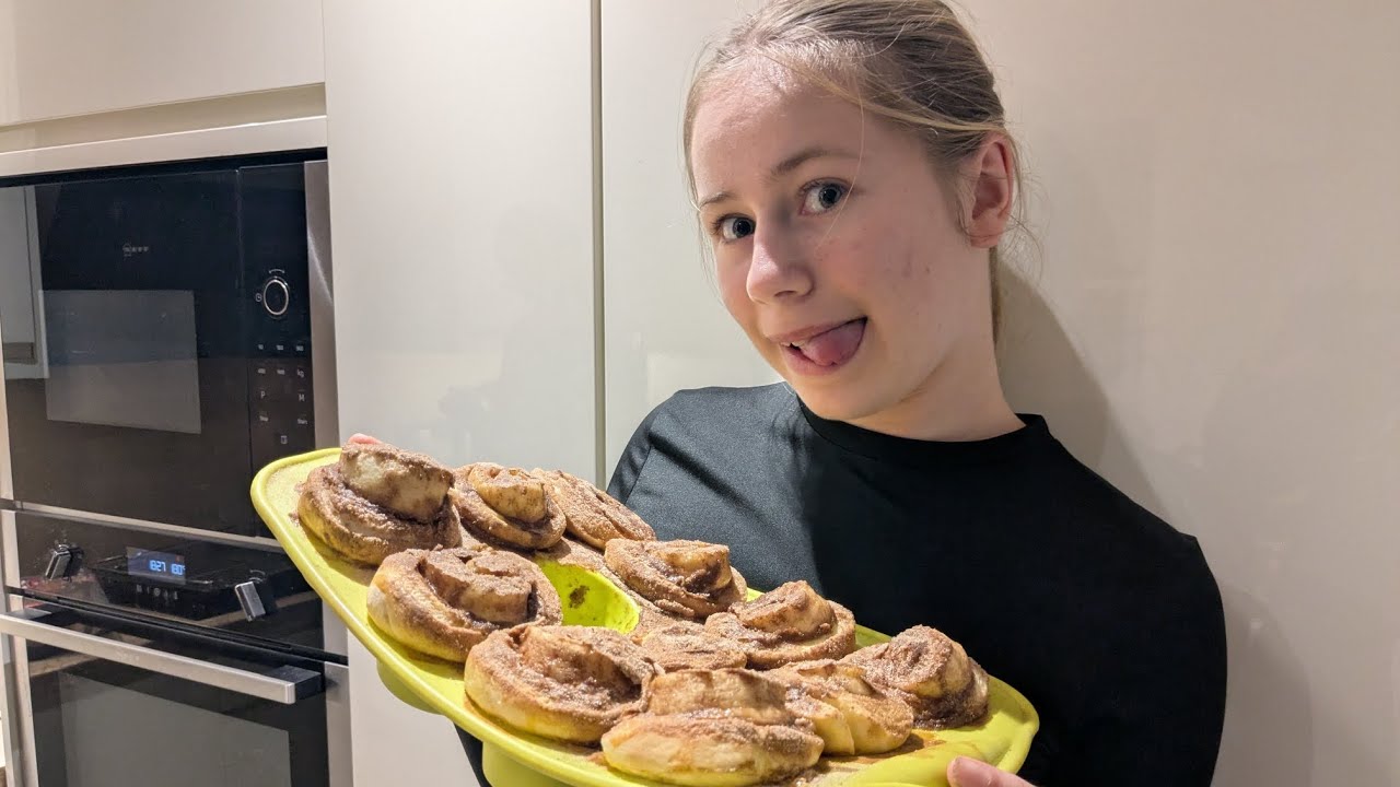 Winter Vlog # 8 - Baking a sweet treat !?!