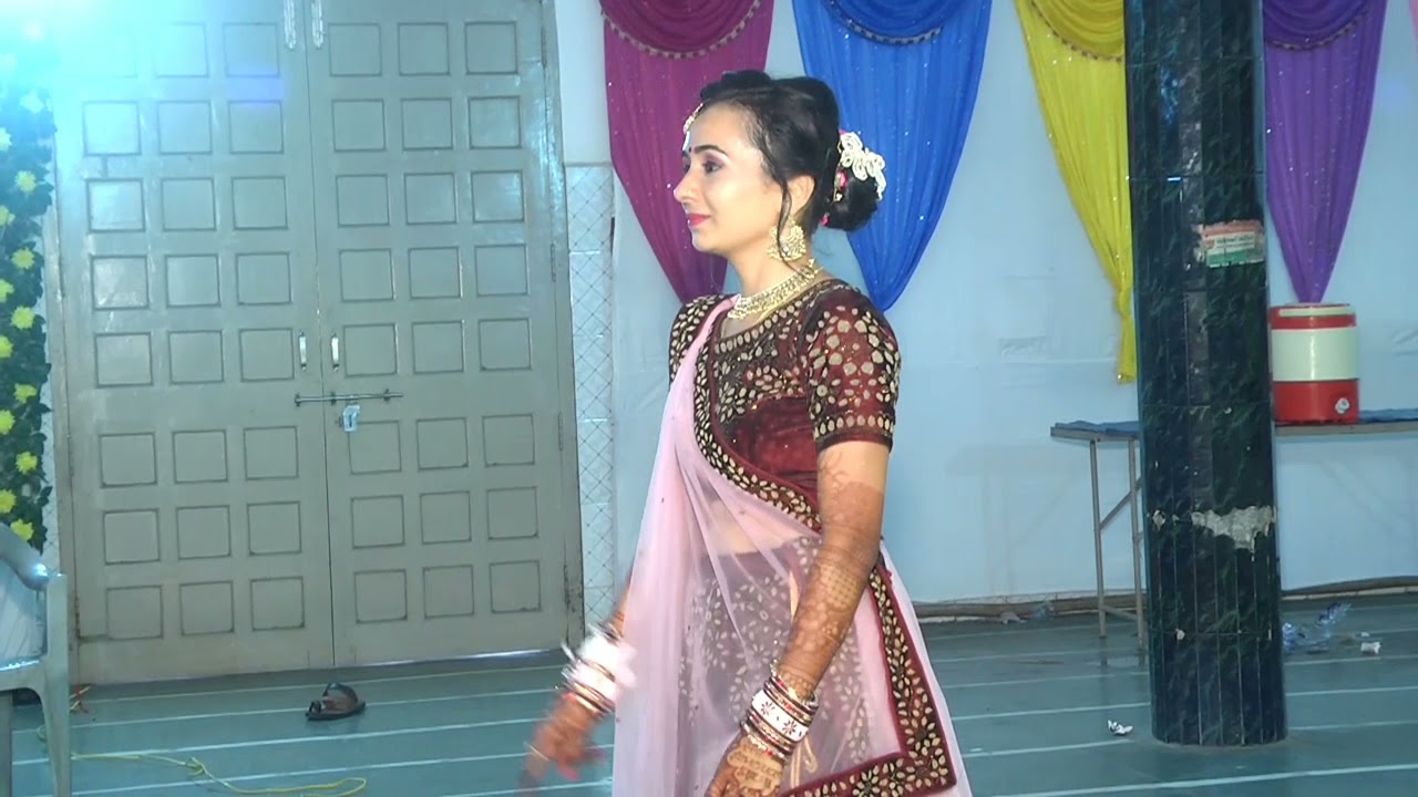 bride emotional dance performance