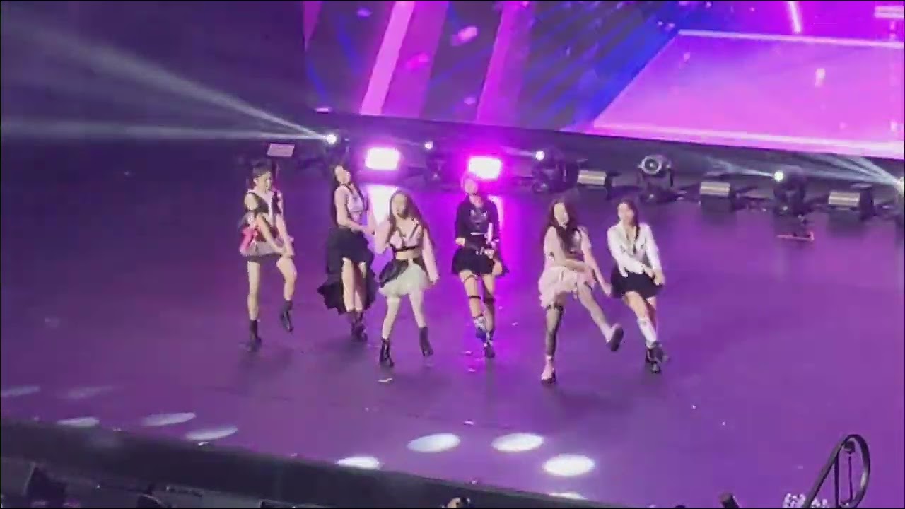 220521 KCON Premiere Chicago STAYC - So Bad