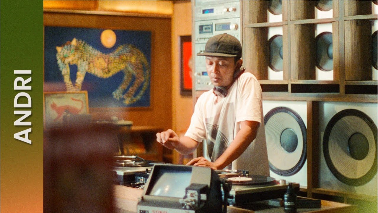 Retro Lounge Vol. 9: 90's Hip Hop with Andri