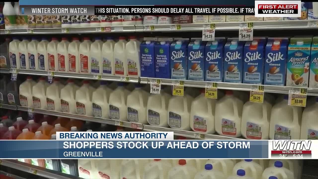 Shoppers stock up ahead of storm