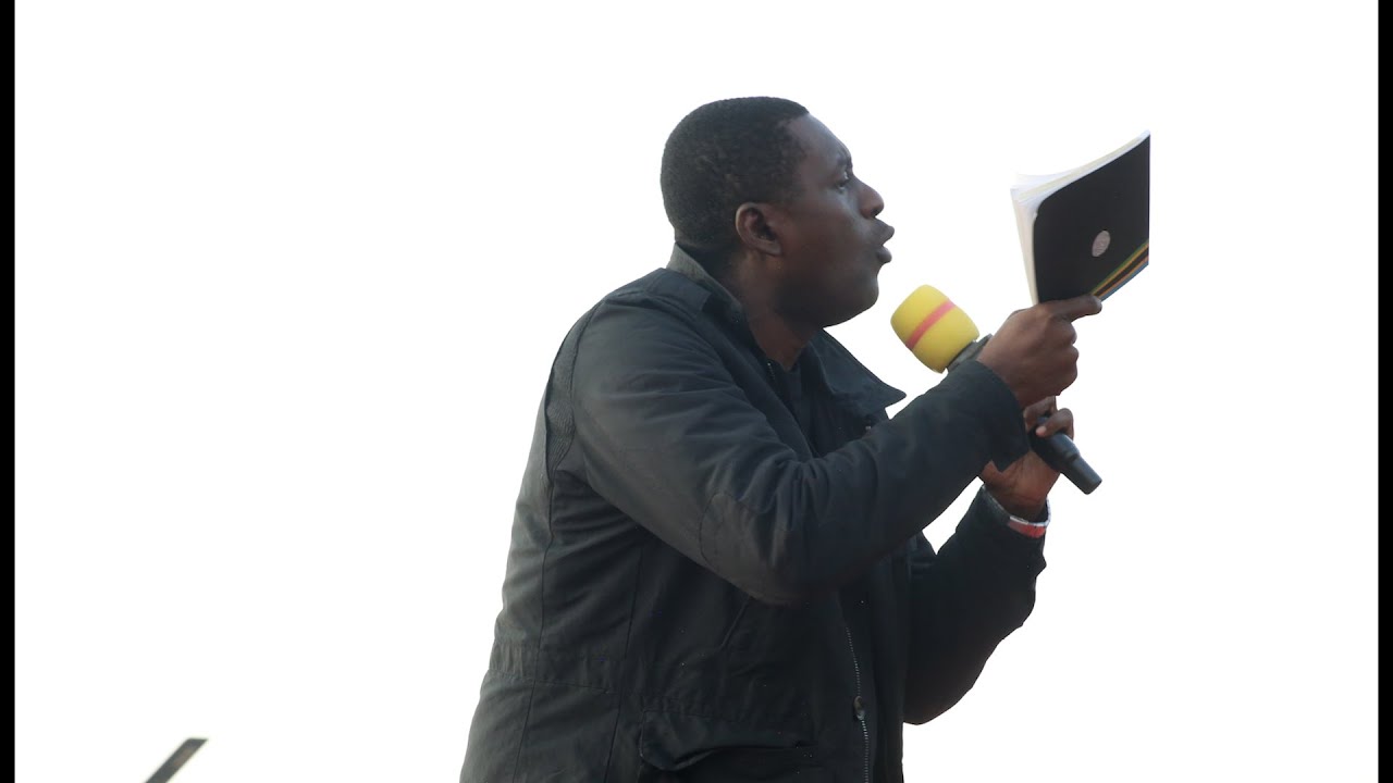 MGOMBEA URAIS CHAUMMA ACHARUKA MPAKANI TARAKEA KILIMO CHA PARACHICHI, AAHIDI KUJENGA UWANJA WA NDEGE