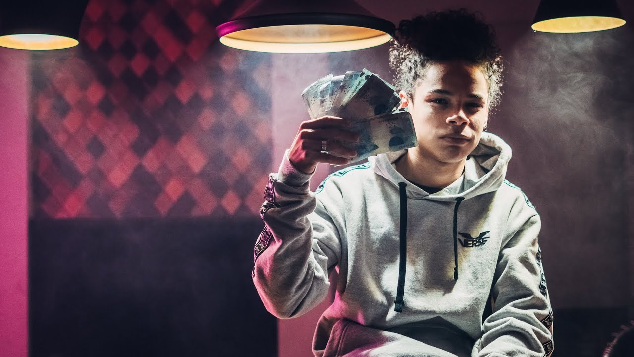 W.Kennyg / Smille / Vídeo Clipe /