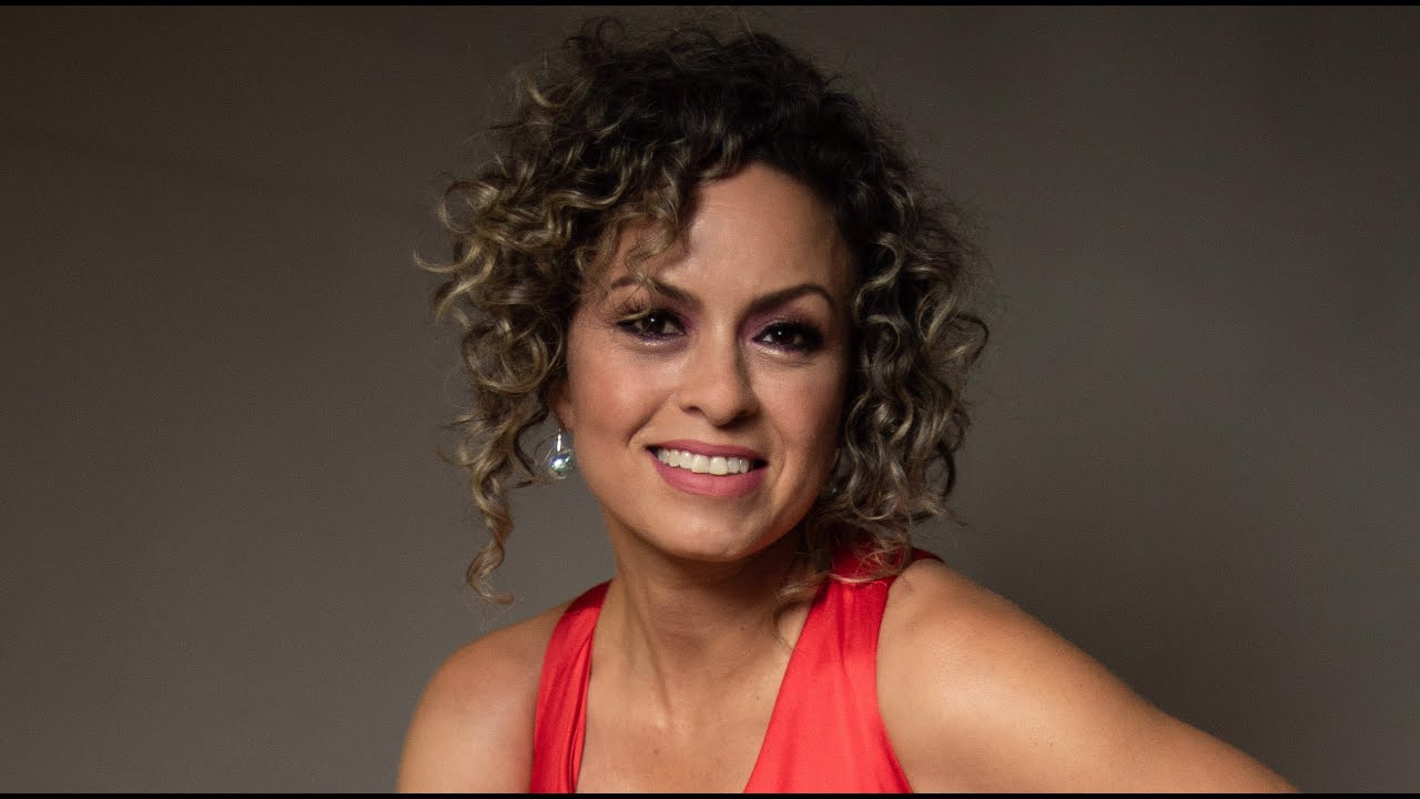Franqueza, de Consuelo Velázquez. Elena Rivera soprano.