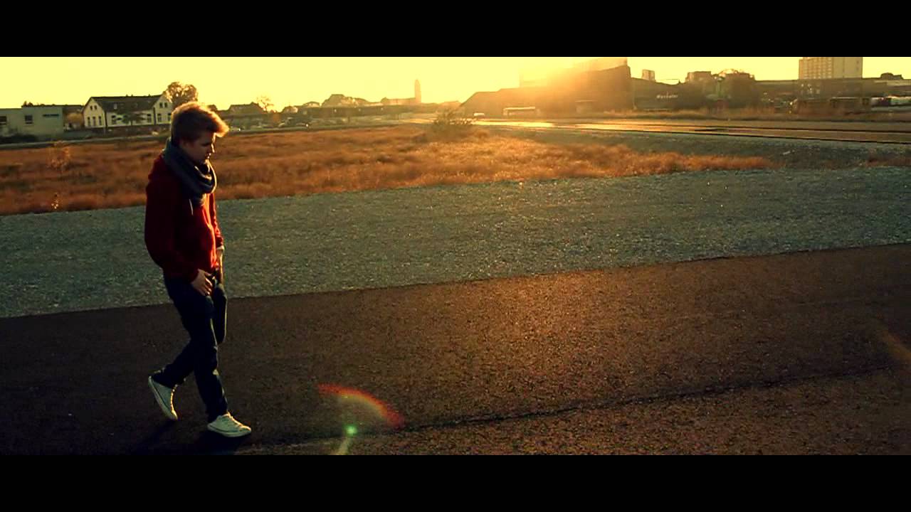 KAYEF - DU BIST PERFEKT  (OFFICIAL VIDEO)