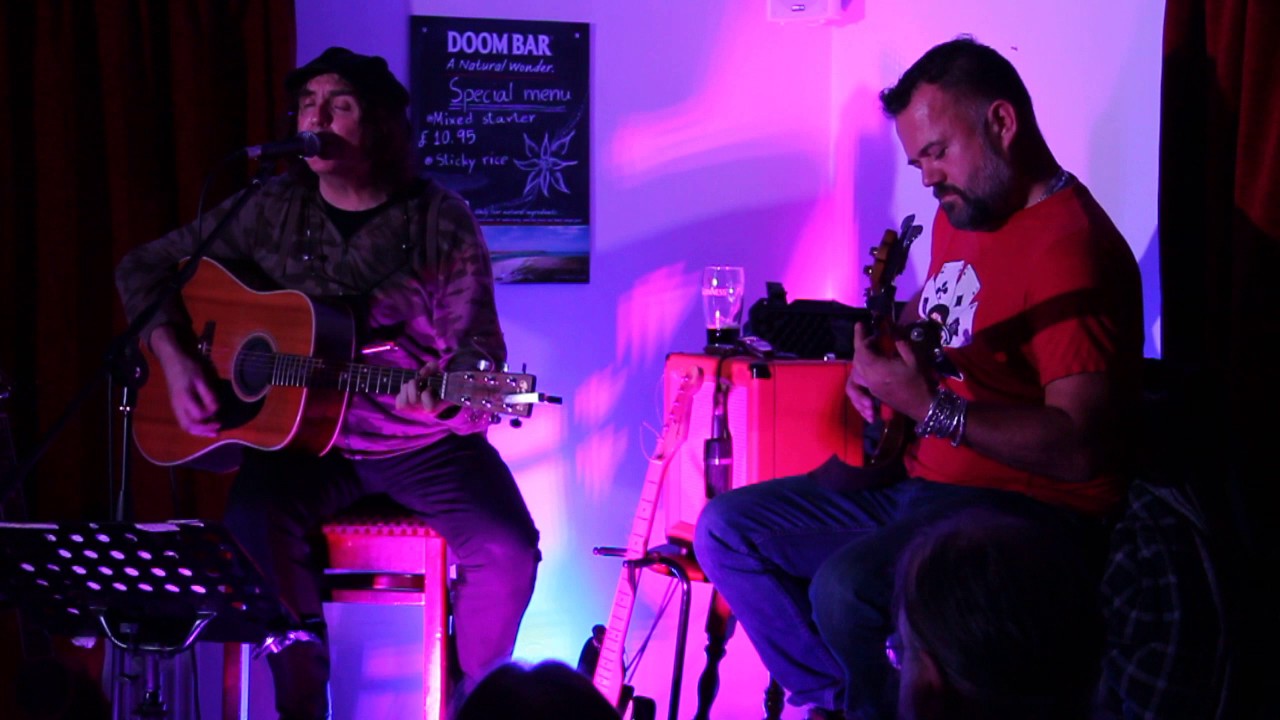 Love Is A Wonderful Colour       Performed By Ian McNabb And Roy Corkill