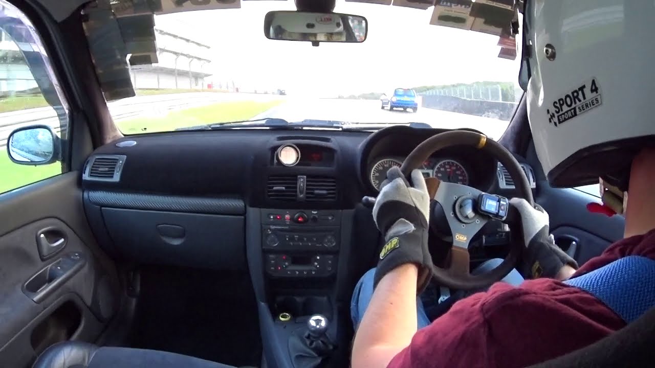 Brands Hatch // Track Day // Overtaking in the Wet // Clio 182