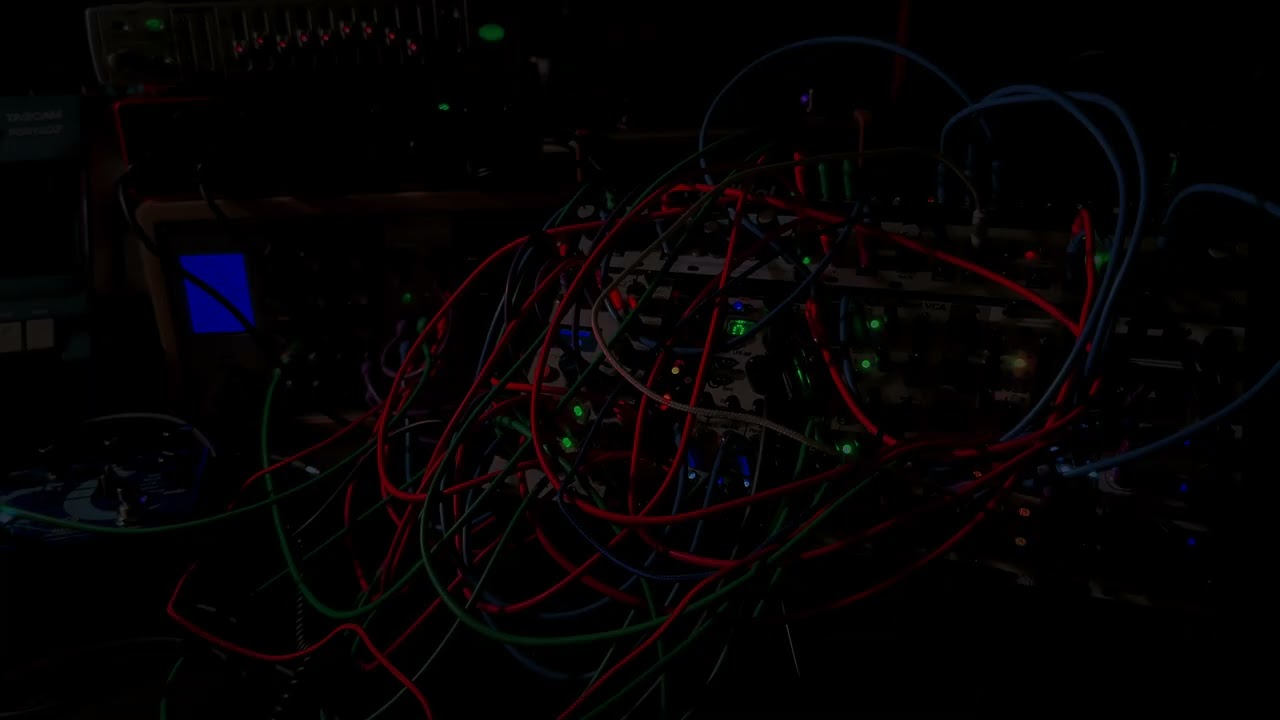 Modular Dark Room: Parallel Evolution (eurorack // generative // ambient // chaos // overdrive)