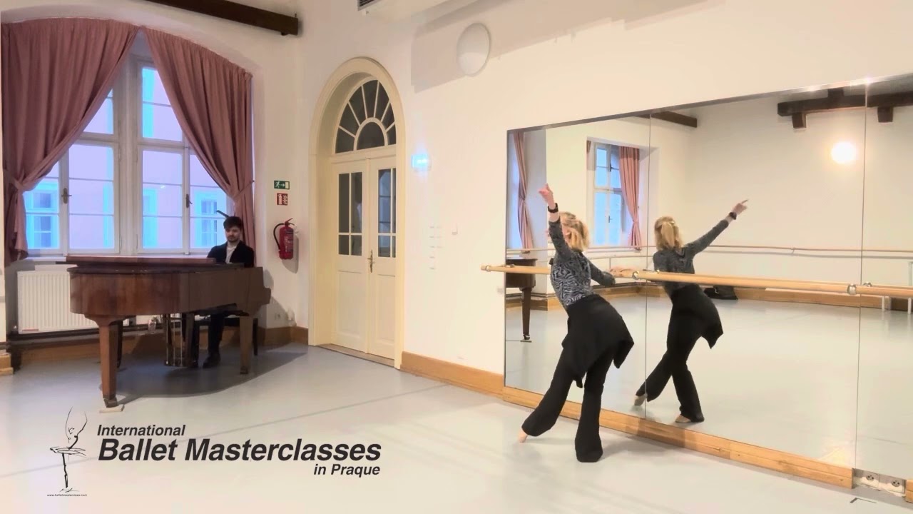 International Balletmasterclasses Ballet Class (barre)with Daria Klimentova and pianist Jan Mara