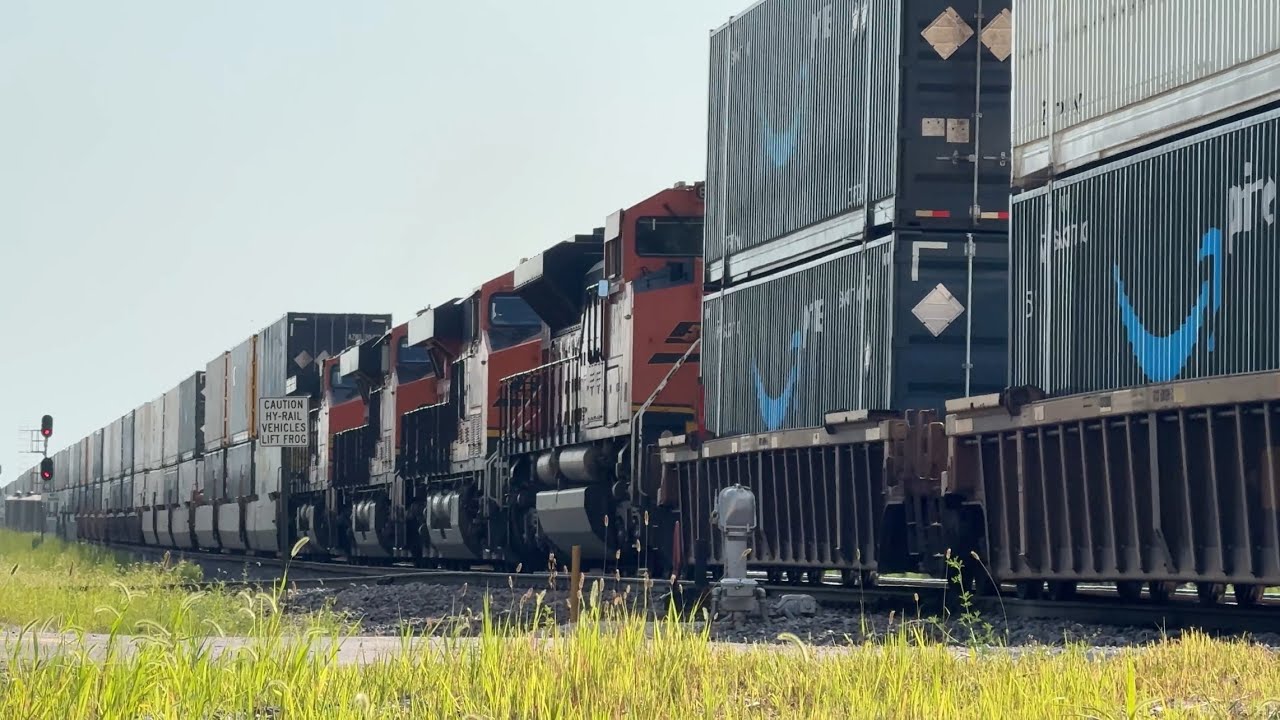 Giant 1x5x0 BNSF Mega Stack train departing east! BNSF Transcon: Marceline sub..7/19/25