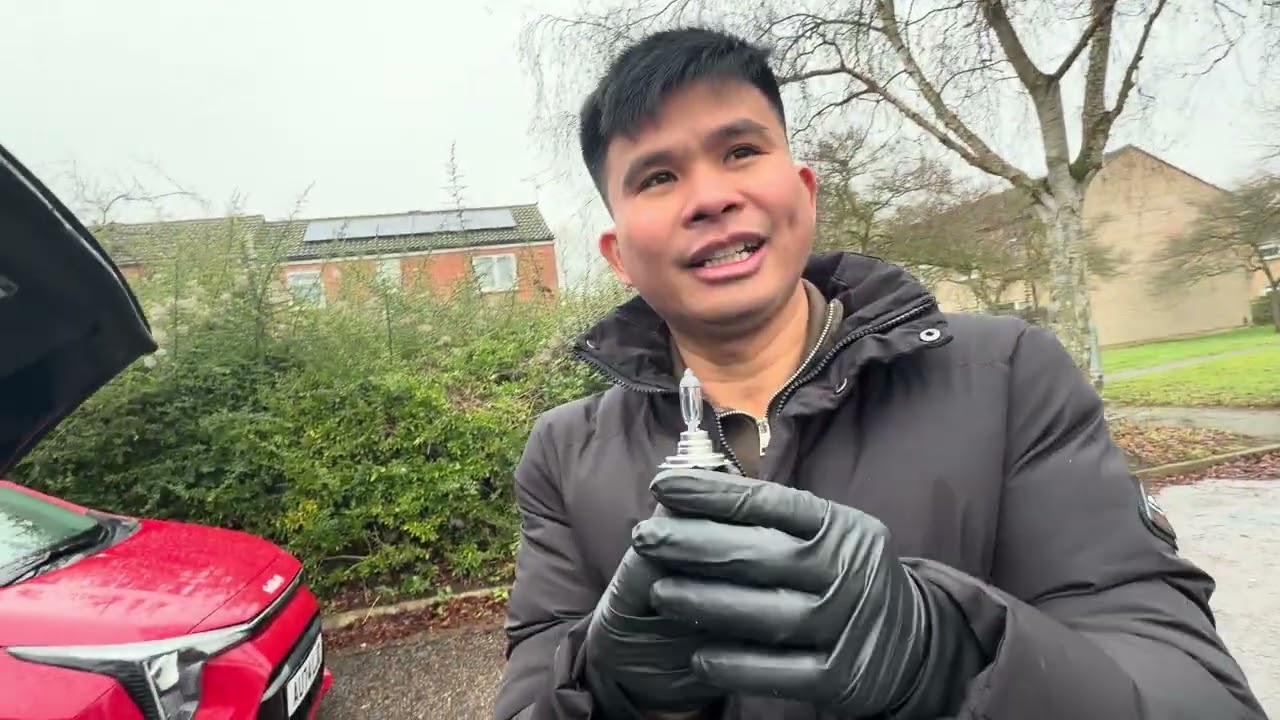 How to replace dipped light bulb/ head light bulb