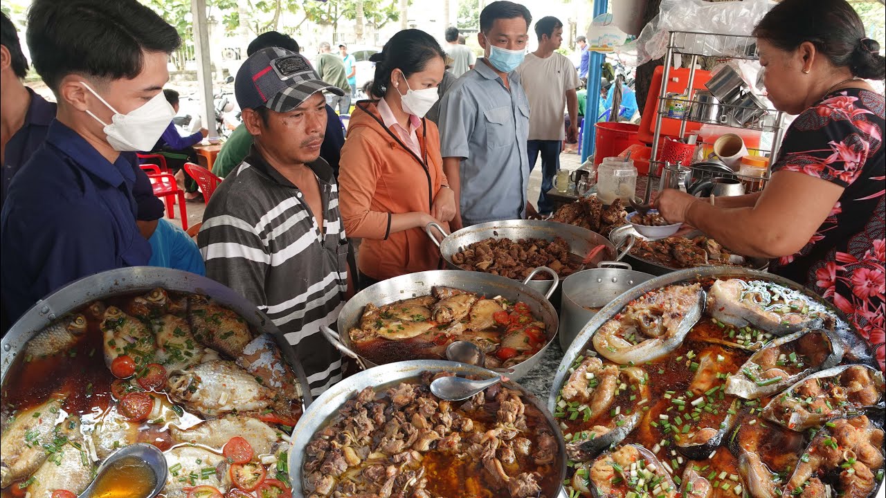 Quán cơm bao no, bao rau xanh, bao ngon mà giá cực kỳ bình dân hiếm thấy ở miền Tây//Phố Bụi
