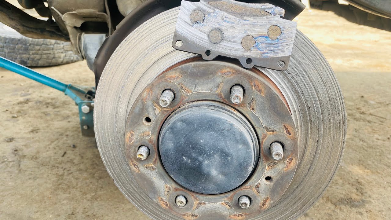 Grabe ano to? Nabaliktad ang brake pads?