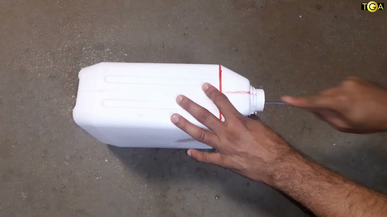 how to make a diy Tool box with plastic cans