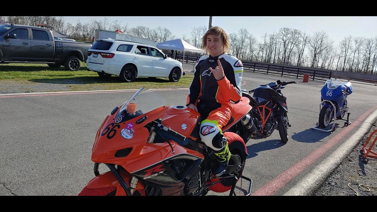 GSXR-600 Passing EVERYONE on track!!