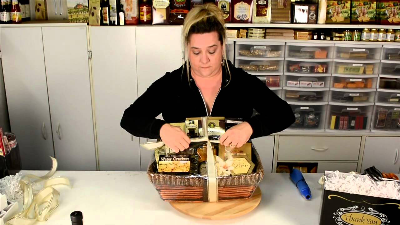 How to make the Corporate Gift Basket Kit with Debbie Quintana