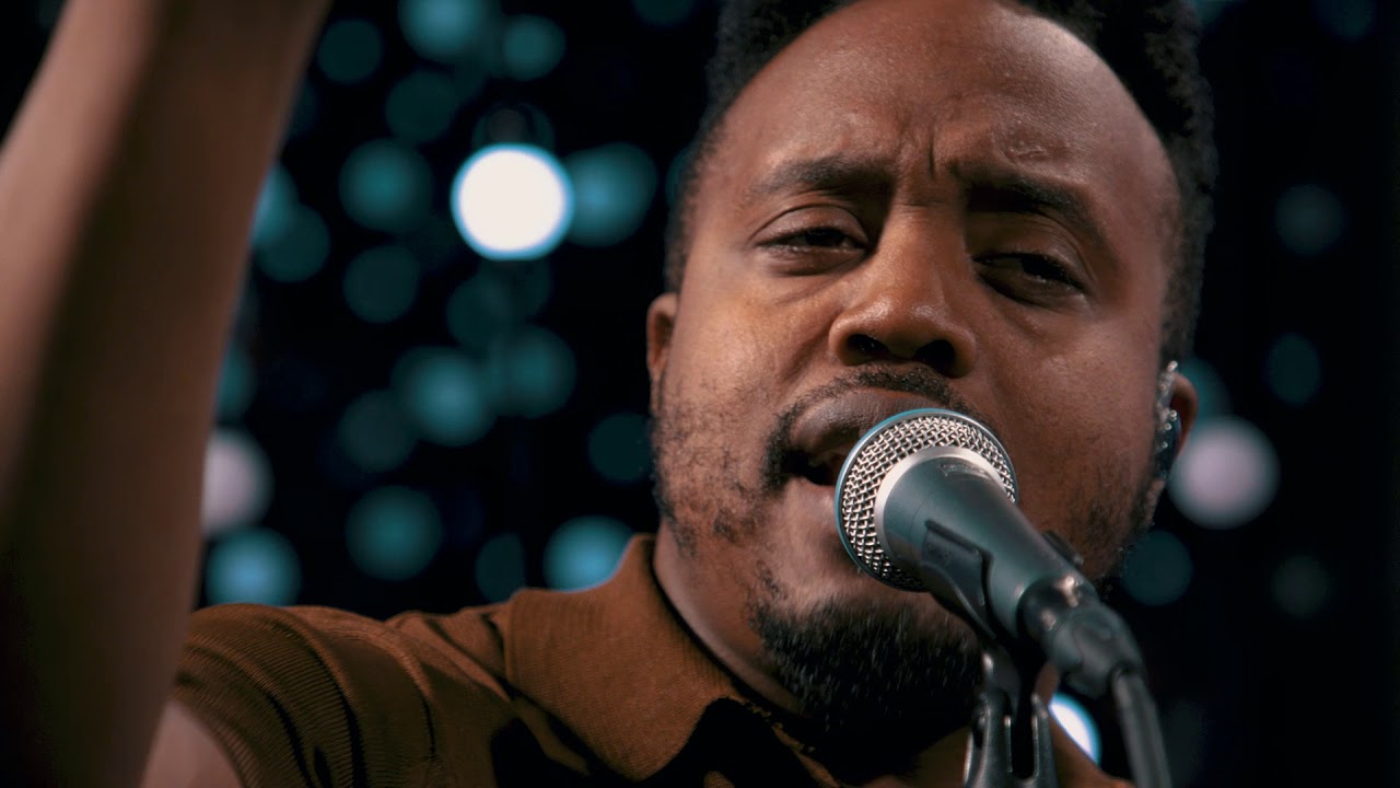 Durand Jones & The Indications - Walk Away (Live on KEXP)