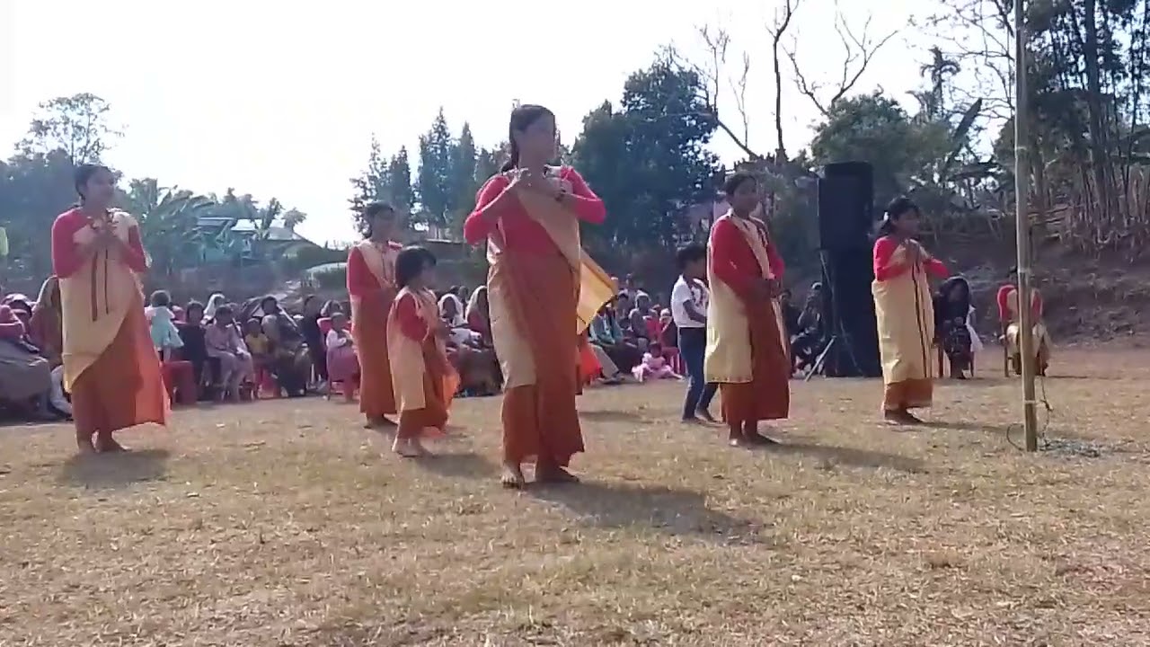 General commity seiñ kur bhoi at mukroh dance by shnaro group 