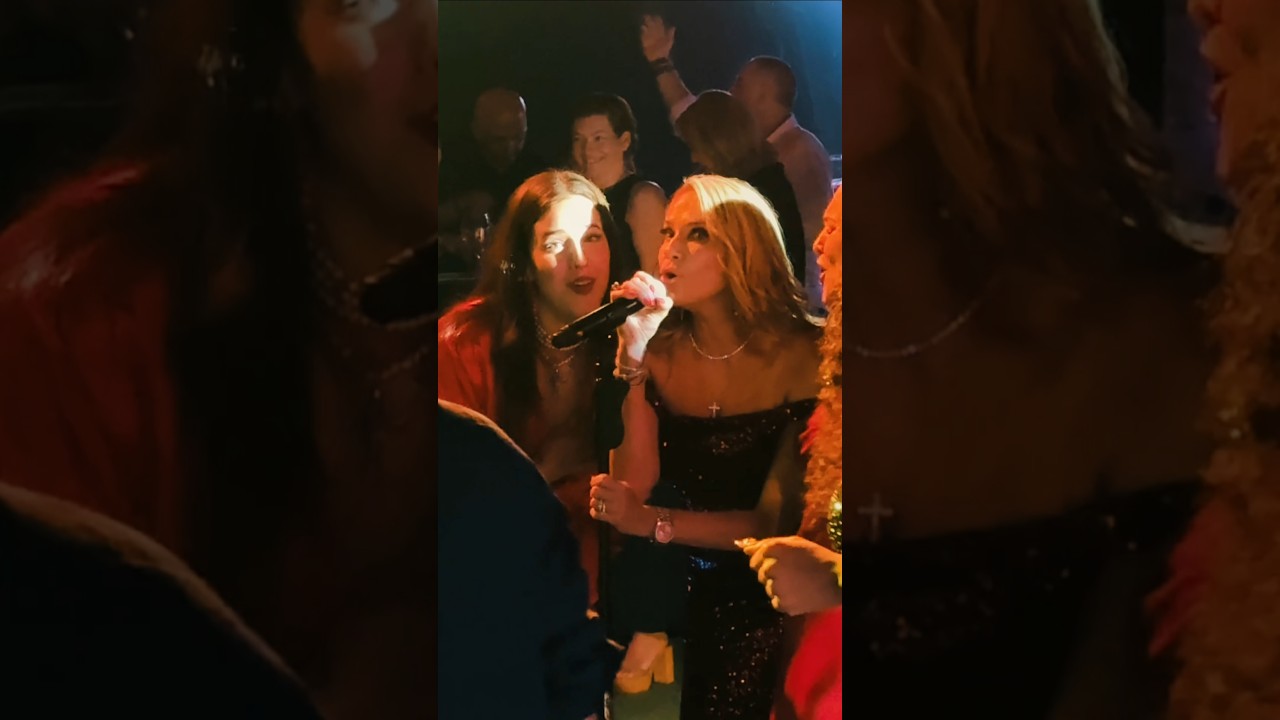 O noapte de poveste, de vis, de la prima piesă până la ultimul bis #TrupaJukebox #JulieMayaya 💖🎉💃🕺🎶