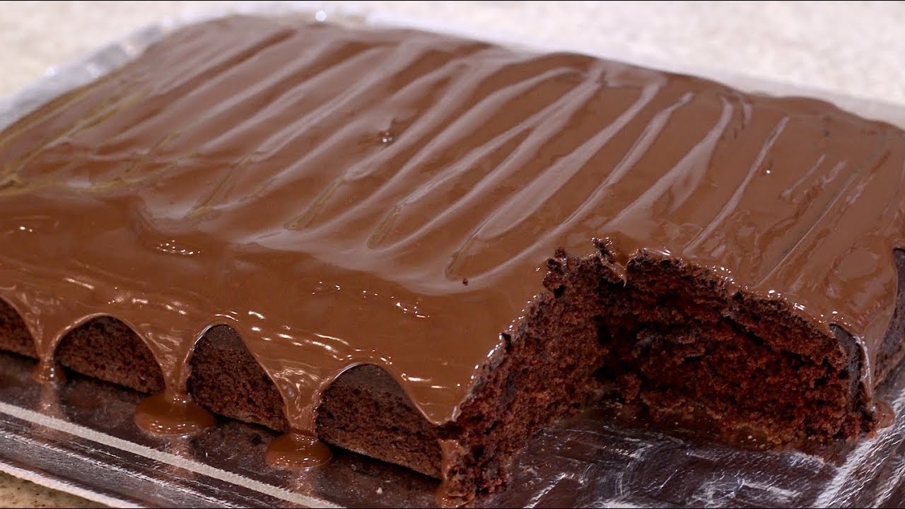 O PRIMEIRO BOLO QUE FIZ NA VIDA | SUPER FÁCIL E FOFINHO | BOLO DE CHOCOLATE - Isamara Amâncio