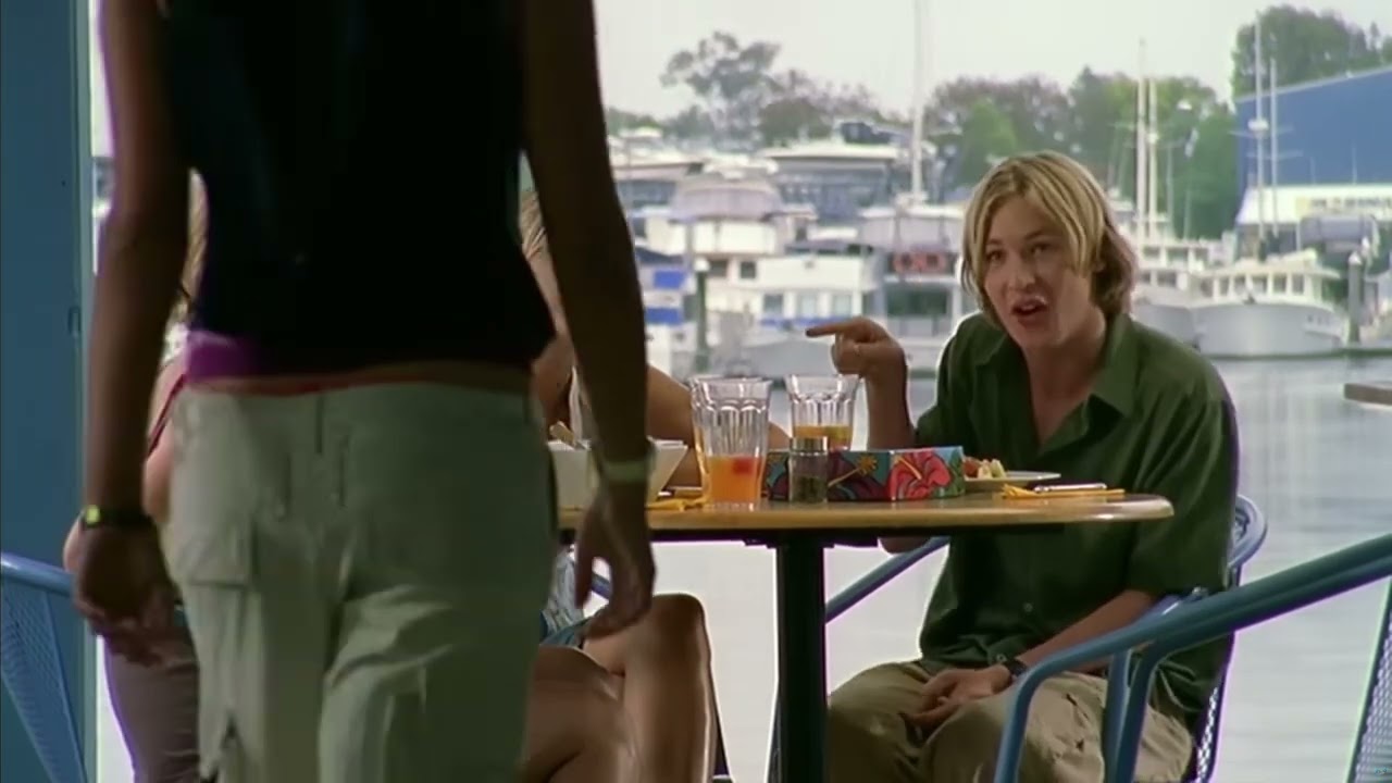 Cleo butt crack in H2O: Just Add Water