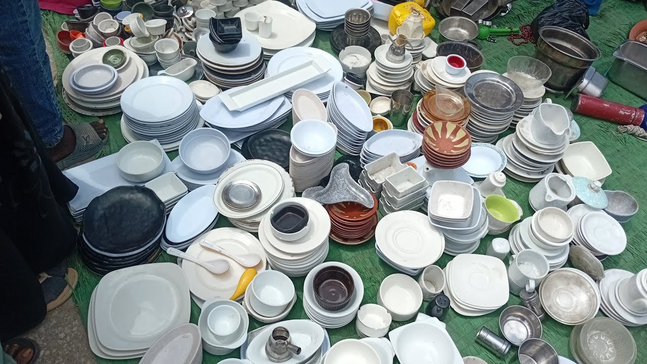 جولة في سوق التلات المرج .الطبق بعشرة جنيه والمج بعشرة جنيه