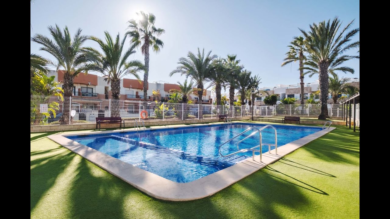 Townhouse for sale in Villamartin