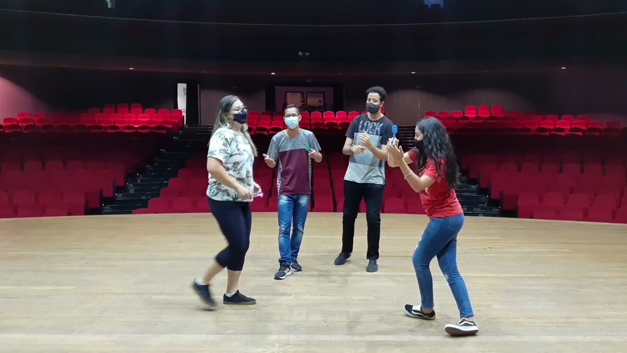 Atividade com Música - Passeio Estevão Marques