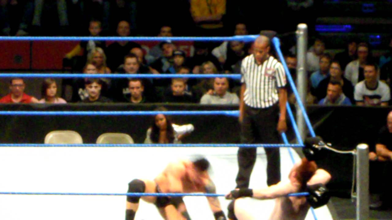 WWE Smackdown 11.11.2011 (Ergo Arena - Gdańsk/Sopot): Sheamus vs. Wade Barrett