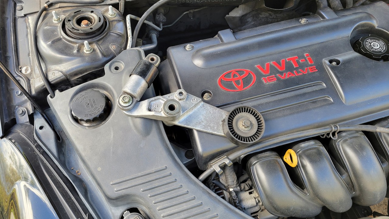 How I Replaced the Belt Tensioner on my 2000 Toyota Celica GT.