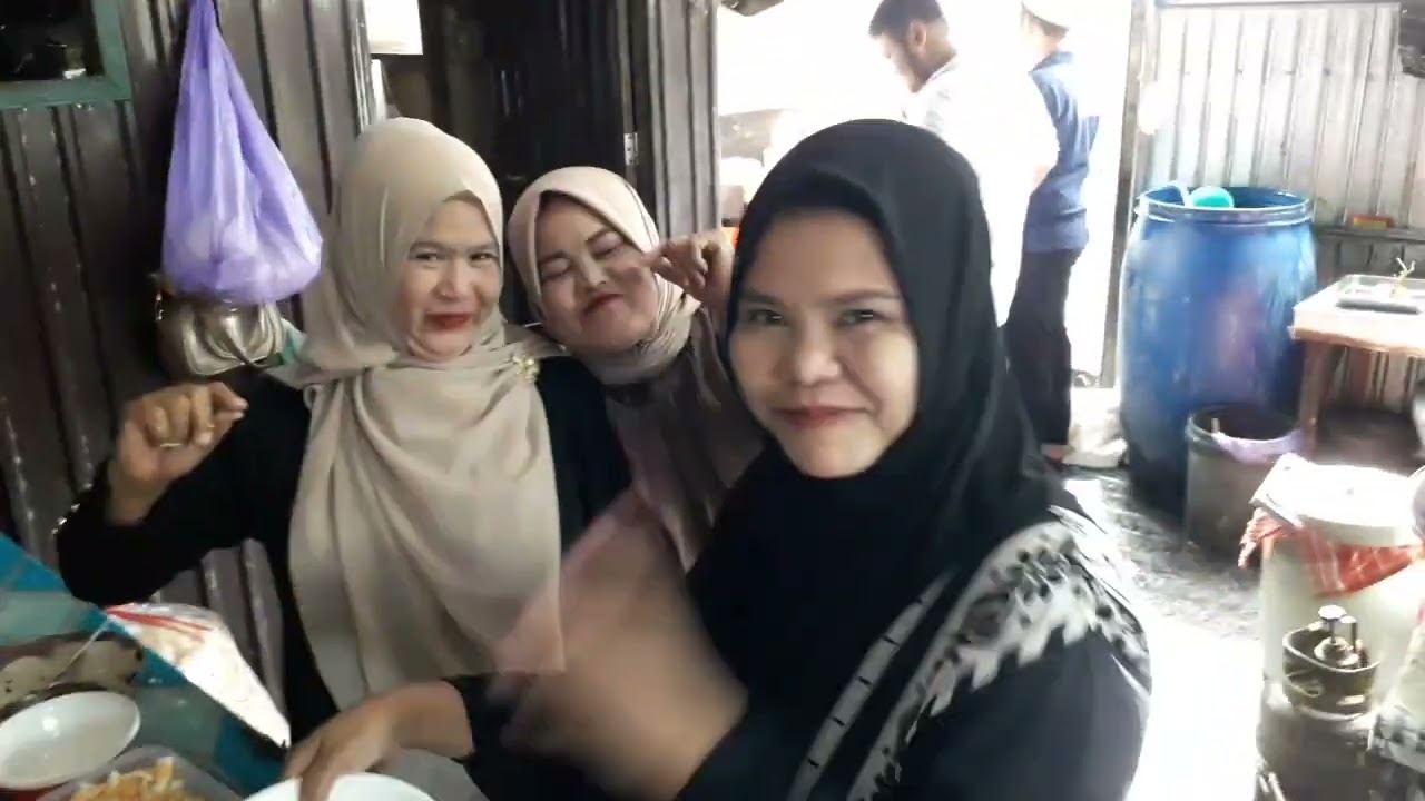 Makan gratis haul guru sekumpul yang ke21 WARUNG PAPADAAN GAMBUT.