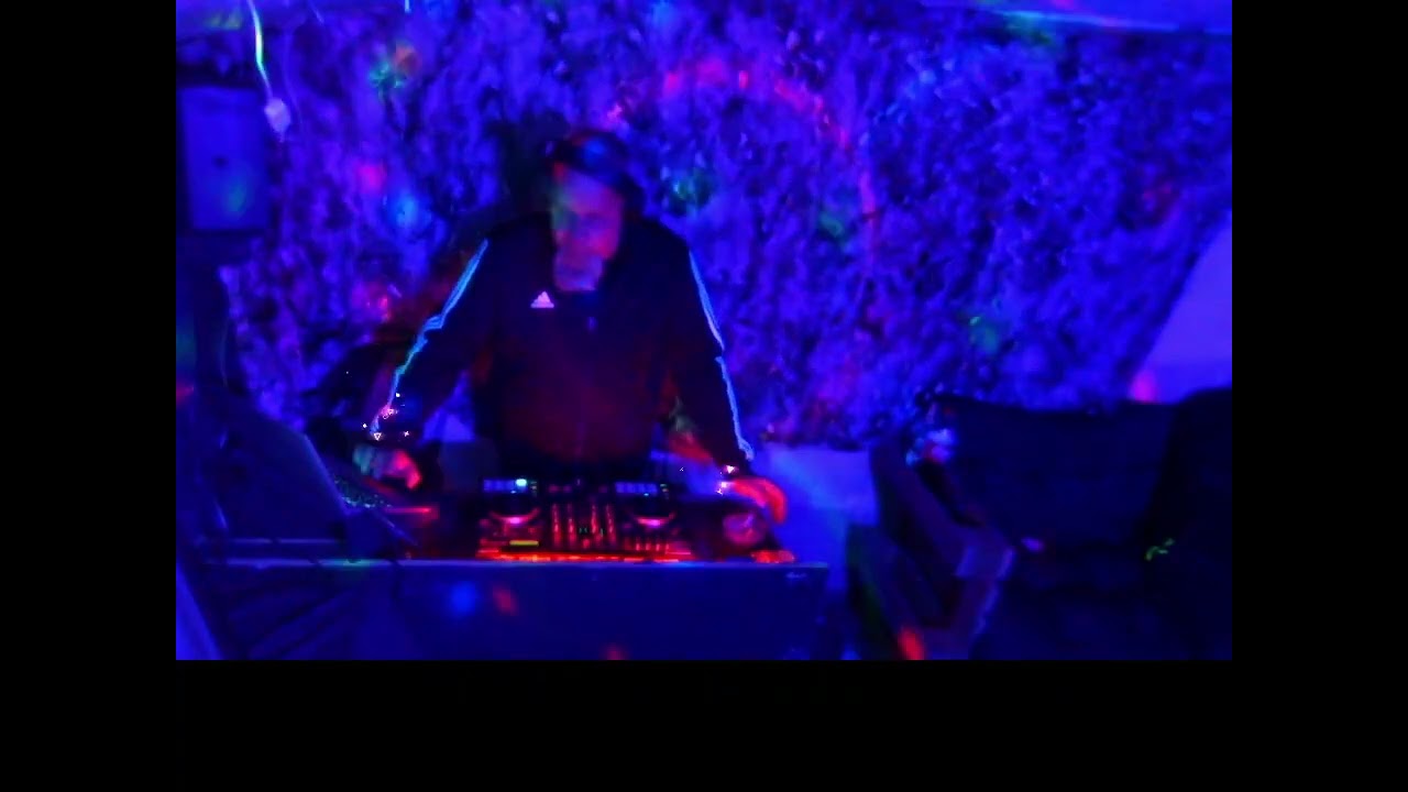 Tranceteller  im Keller 