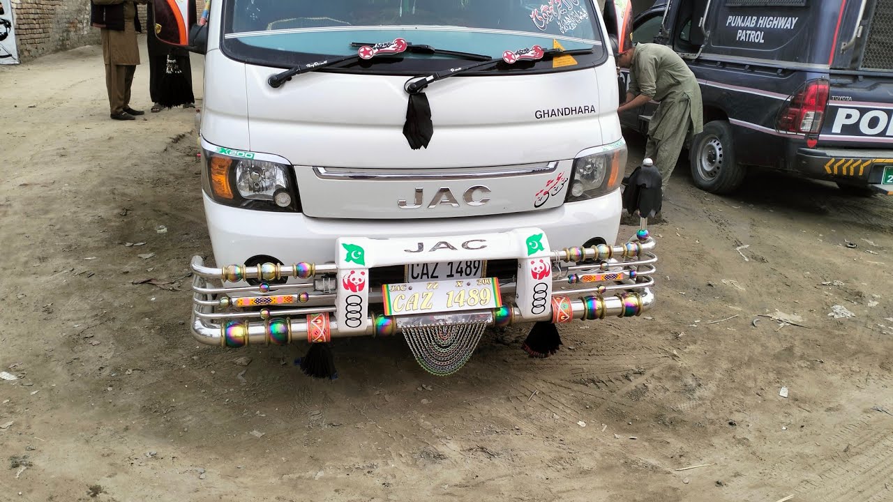 جیک گاڑی کے پائےدان کی فٹنگ