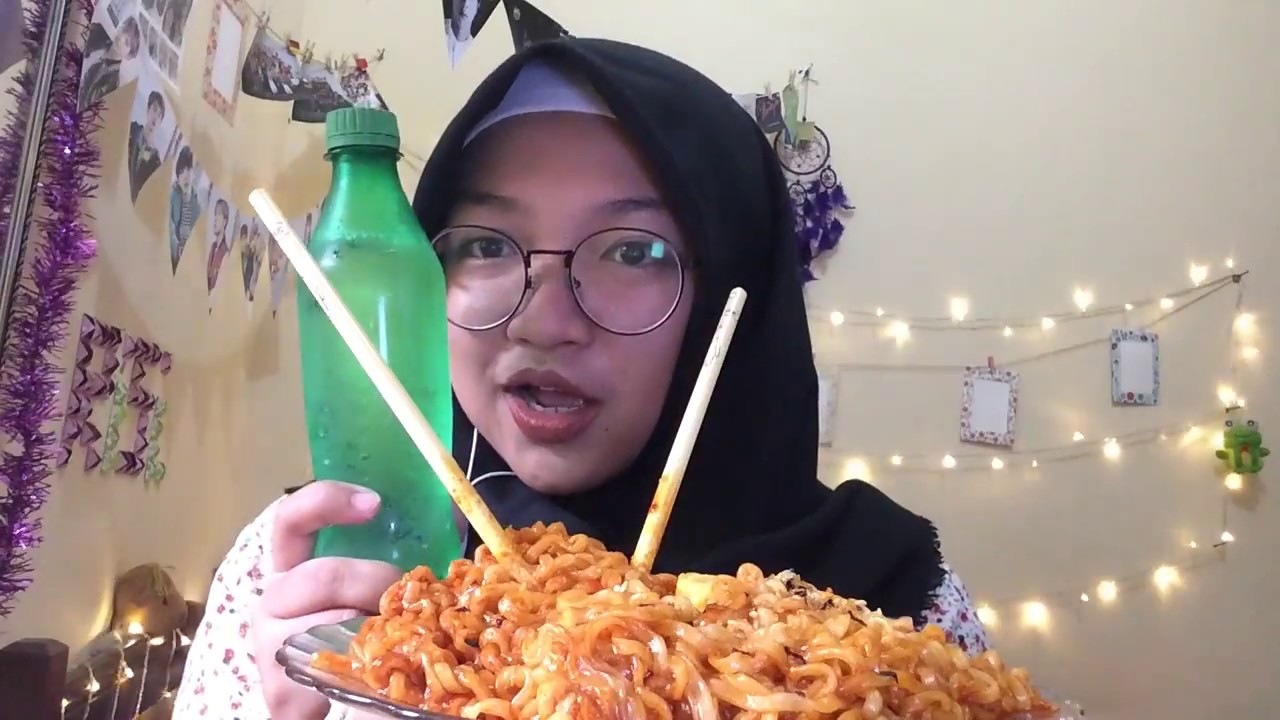 Mukbang Samyang Anak Kos