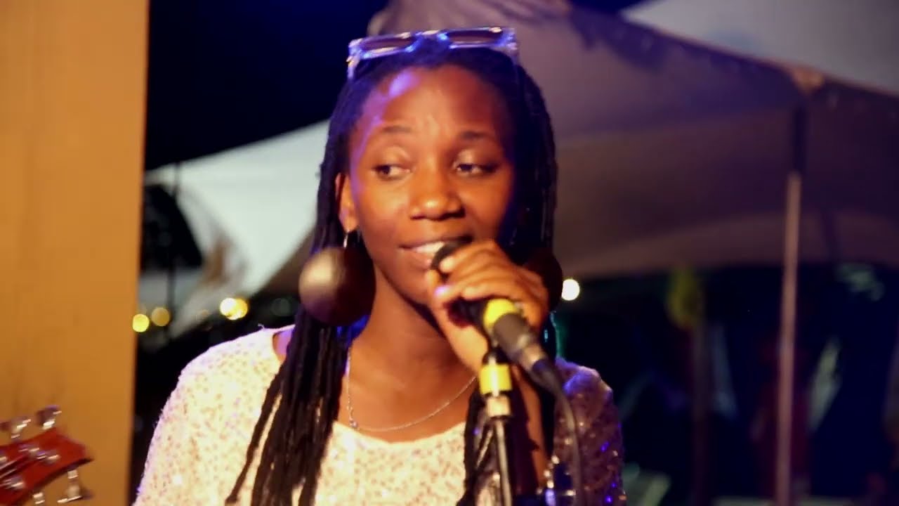 FUNKY LULA - Do the Bus Stop - Live MozamBeat 2023 (Original song by Fatback Band)