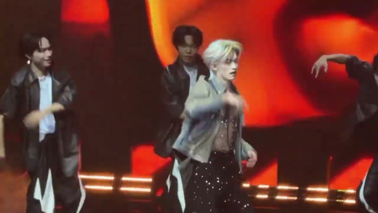 [Yun Yi | Concert Day 2 ] Unending (Yun Qi X-ray Version) [Yunyi |Concert Day 2] Rose Boy [Yunqi bet