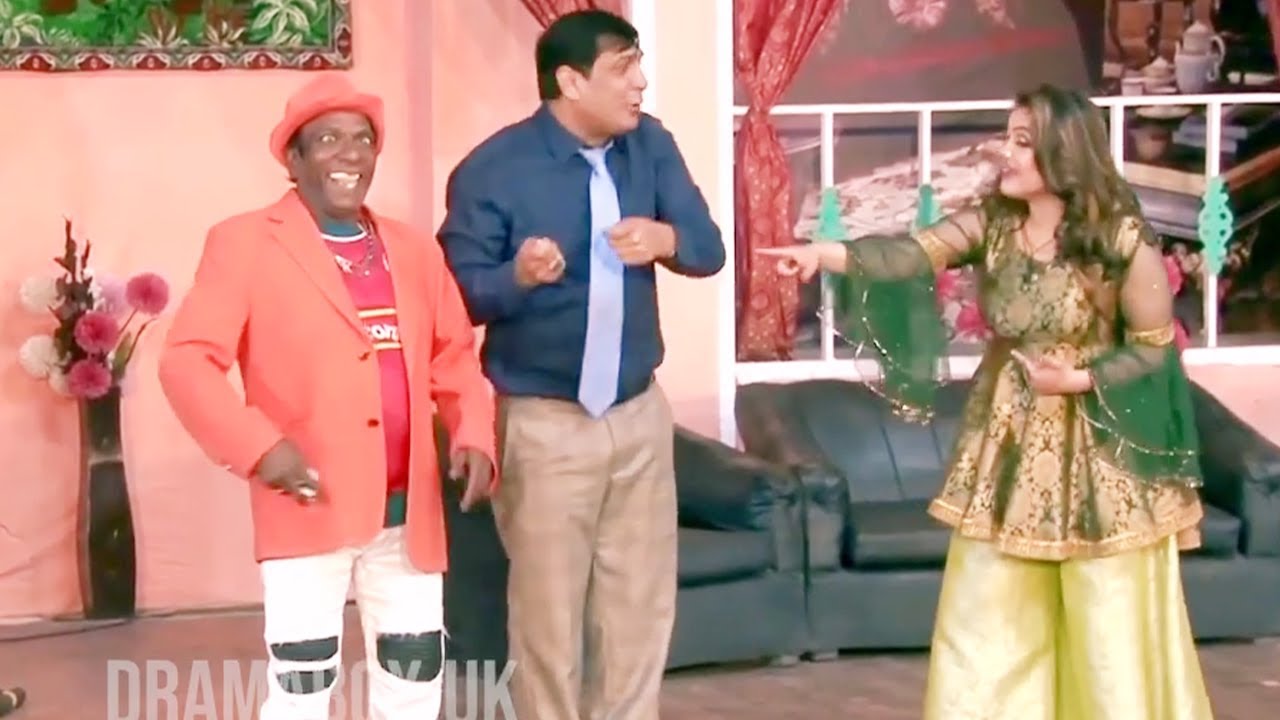 Lucky Dear and Jiya Butt | Stage Drama 2021 | Comedy Clip 2021 | Punjabi Stage Drama