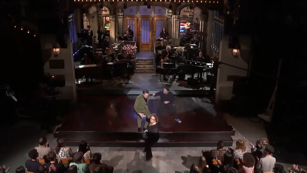 SNL BTS S50 E17: Jon Hamm/Lizzo - SNL Fanatic