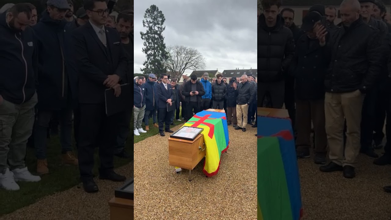 Au cœur des chants et de la poésie le jour où Hmimi Ait Bachir est enterré ! 