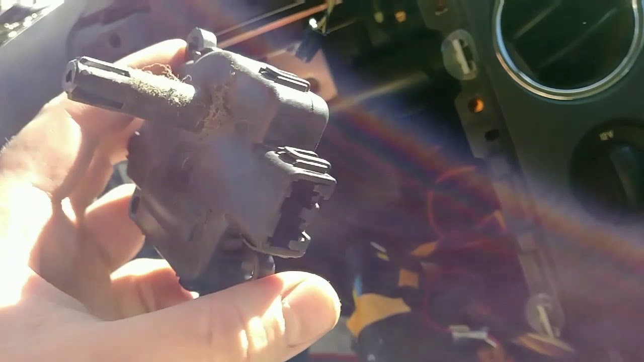 How to replace a temperature blend door motor/actuator on your 2007 ford f150