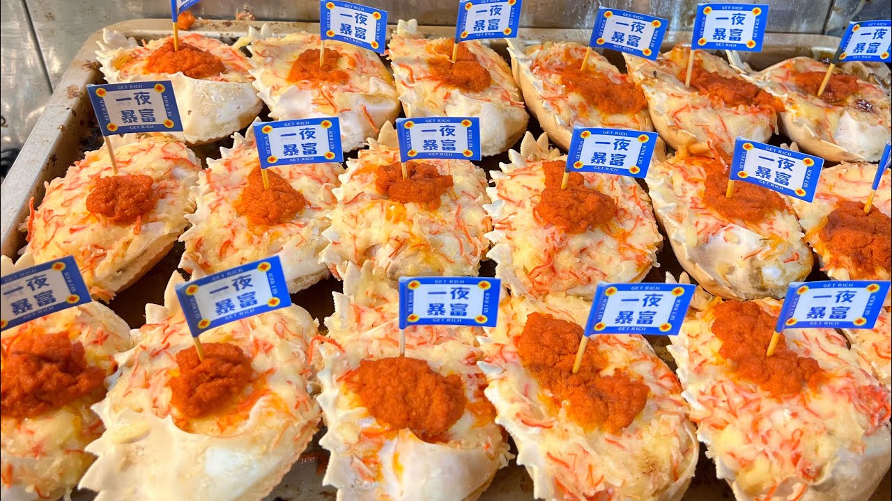 SNACKS YOU SHOULD TRY at Chinese Market 🔥🥐🌯🧇#snacks #food #streetfood #foodie #viral