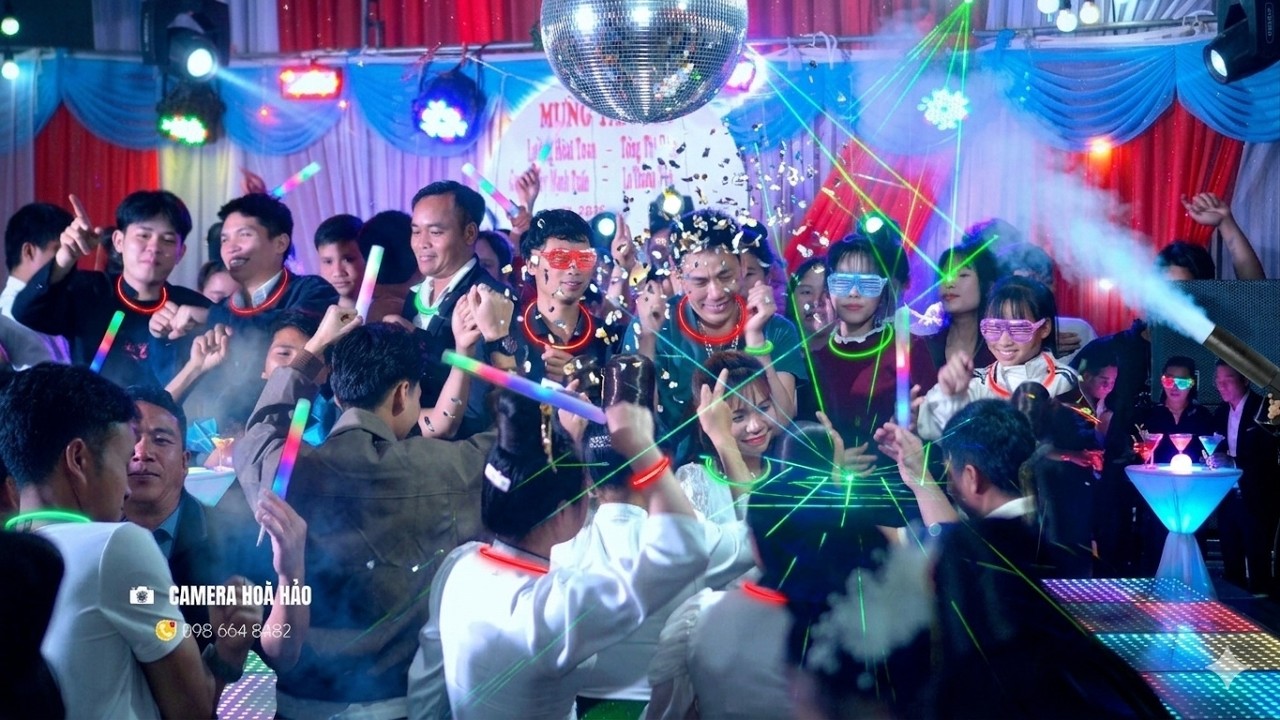 NHẠC SÀN TÂY BẮC | CẢ BẢN CÙNG NHAU NHẢY MÚA MỪNG TÂN GIA 